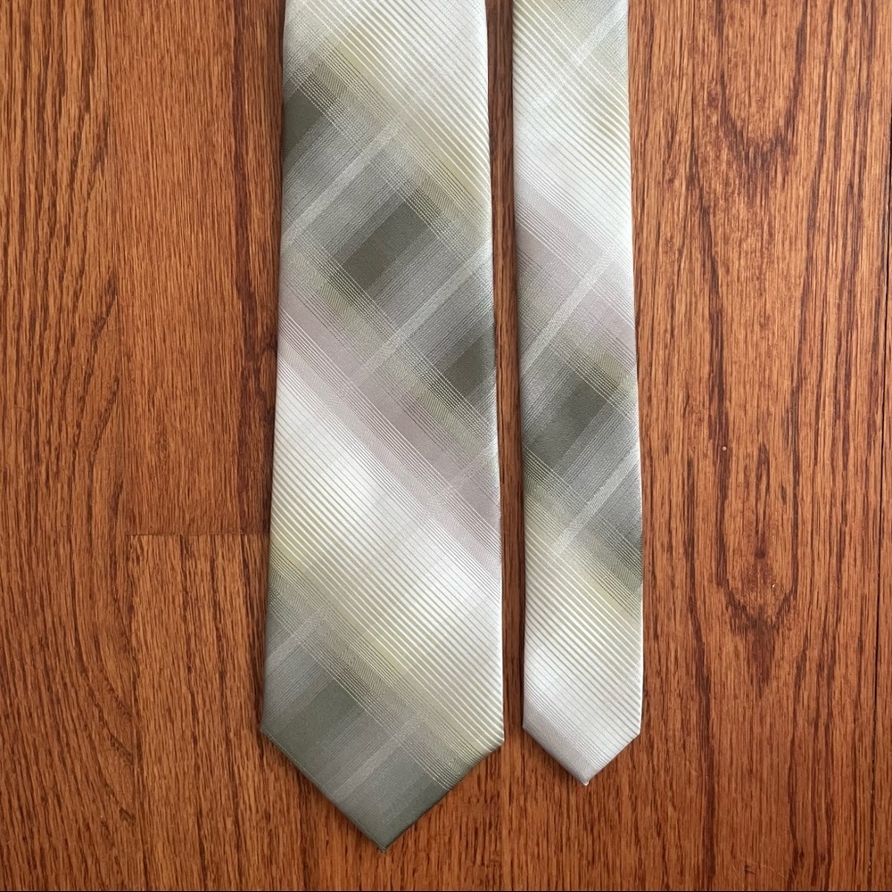 JF J. Ferrar tie
